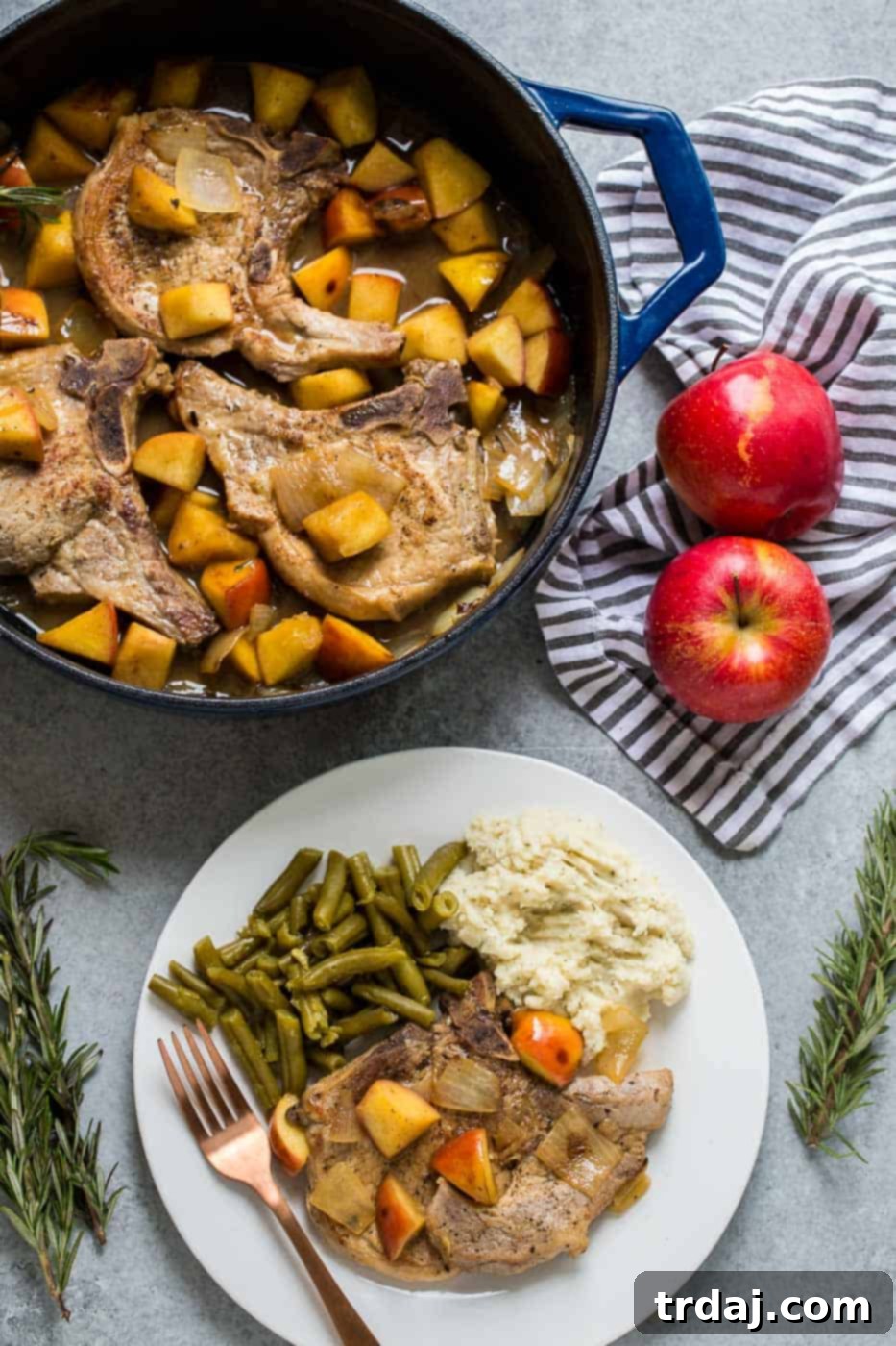 Apple Cinnamon Pork Chops One Pan Dinner 1 featured 11013