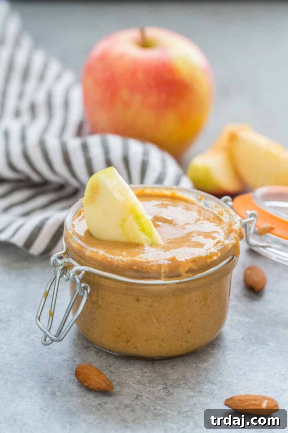 Cozy Chai Apple Almond Butter 1 featured 11181