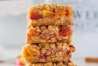 Crumbly Peach Cobbler Bars