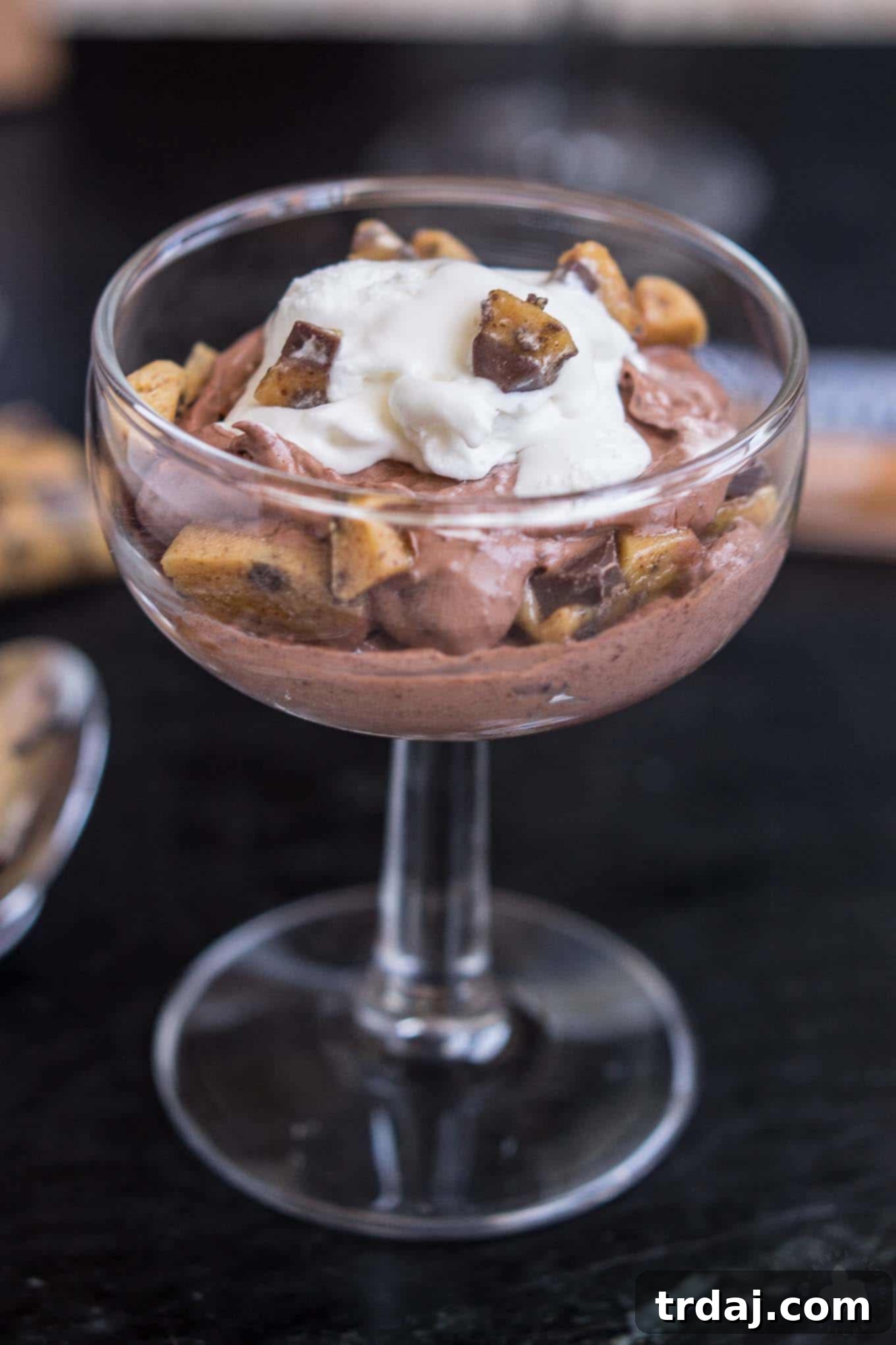 Muscle-Boosting Chocolate Chip Cookie Dough Parfaits 1 featured 3201
