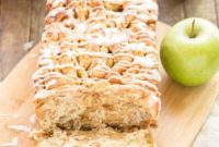 Gooey Apple Pie Monkey Bread