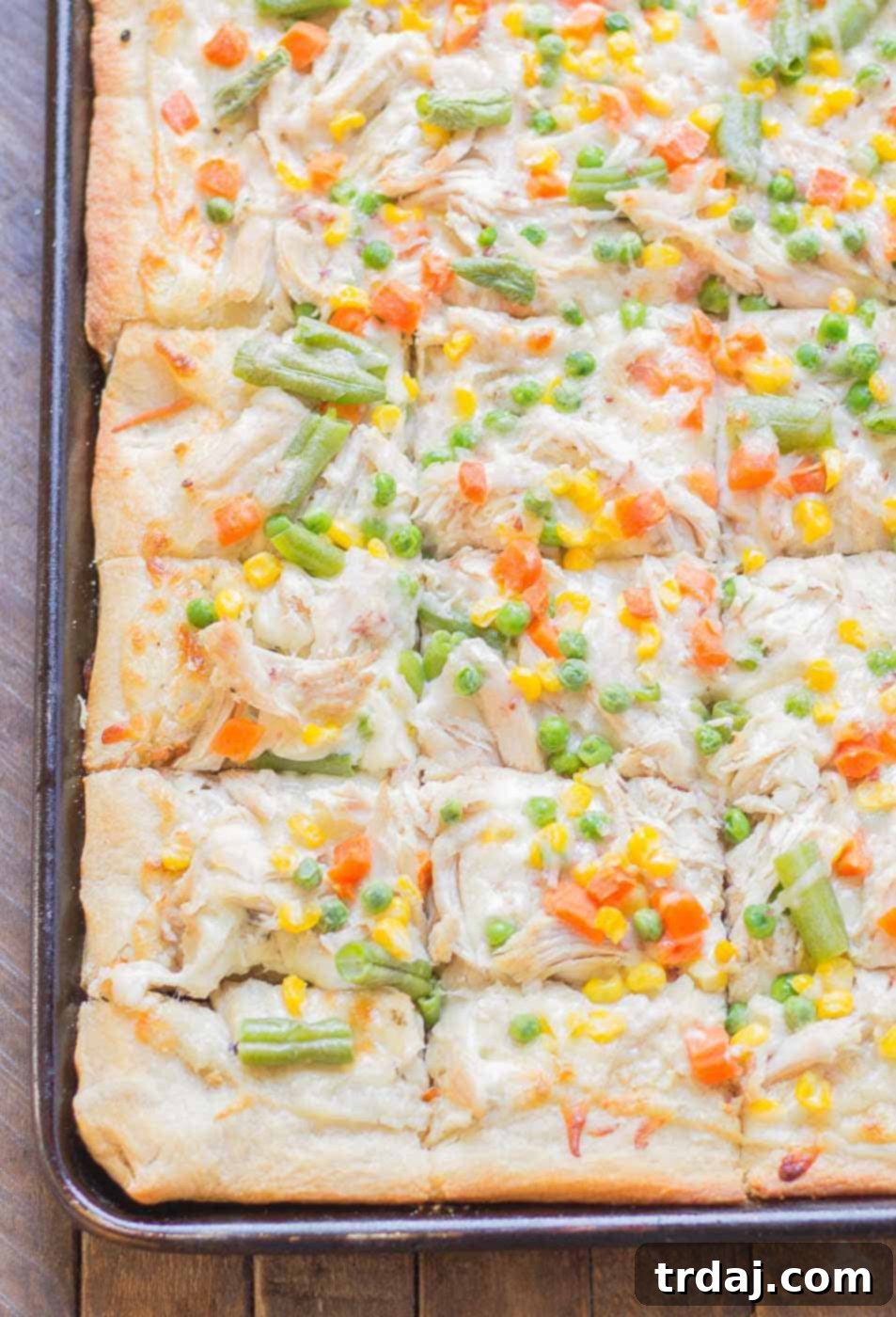 Turkey Pot Pie Pizza Bake 1 featured 4345