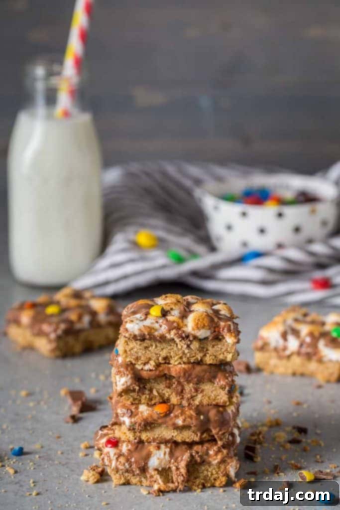 M&M'S® Monster S'mores Bars are a cookie lover's dream with a peanut butter crumble crust, melty M&M'S® Chocolate Bars and marshmallows toasted to perfection! M&M'S® Monster S'mores Bars