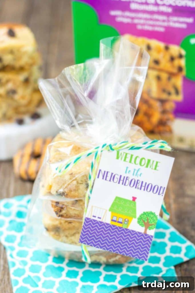 These Pillsbury Pillsbury Girl Scouts Baking Mixes feature the flavor of Samoas in their Caramel and Coconut Blondies and Thin Mint Cookies in their Thin Mint Brownies. All I can say is, Pillsbury nailed it. Now you can enjoy the flavor of Girl Scout cookies all year long! | Strawberry Blondie Kitchen