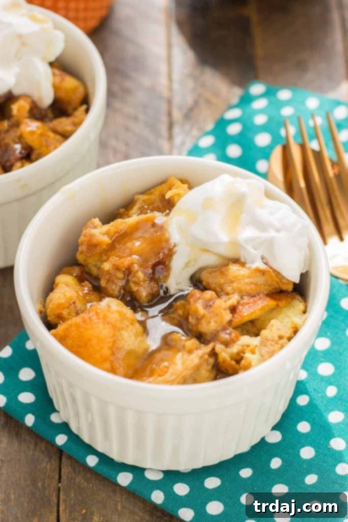 Decadent Pumpkin Bread Pudding with Golden Brown Sugar Sauce 3 Warm and toasty, this Pumpkin Bread Pudding with Brown Sugar Sauce is pure bliss and then taken to another level with sweet brown sugar {whiskey} sauce! | Strawberry Blondie Kitchen